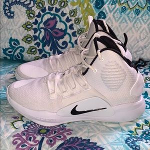 Nike 2018 men’s white hyper dunk basketball shoes